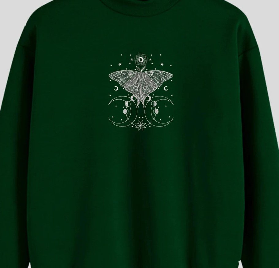 žalias džemperis su drugeliu